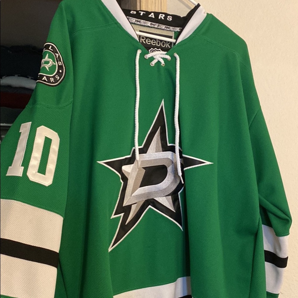 DALLAS STARS #10 PATRICK SHARP GREEN NHL JERSEY never worn, lightly used